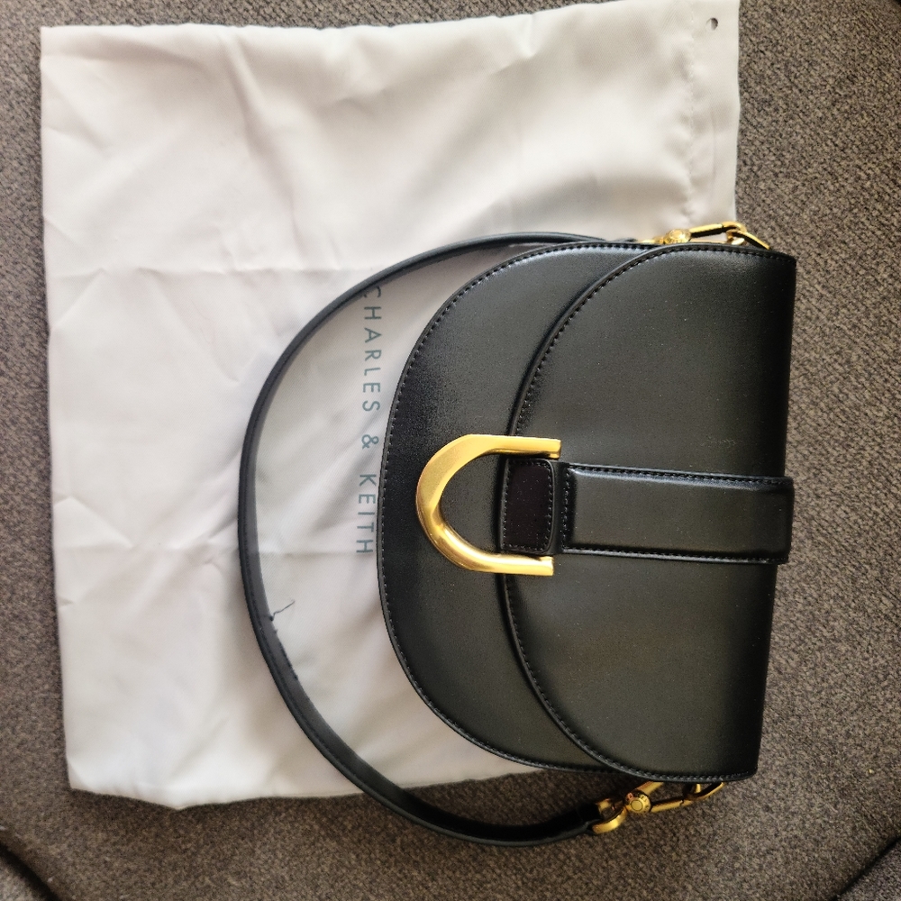 Black Charles & Keith Gabine Saddle Bag